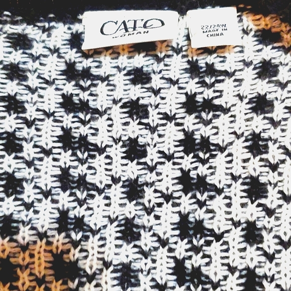 NWOT:  WOMENS CATO HOUNDSTOOTH PRINT SWEATER - Picture 2 of 5